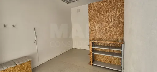 Shop/office in the center of Benedita - with AC and potential for T1