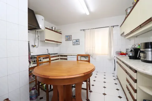 Apartamentos T2 a 100 metros da estação dos comboios  da Tapada das Mercês