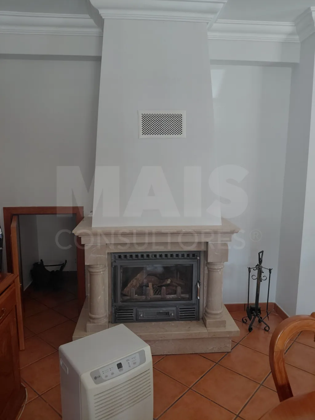 Moradia T4 com Jardim, Garagem e Churrasqueira no Centro de Olho Marinho – Óbidos