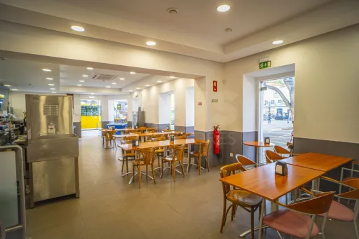 Trespasse de Emblemático Restaurante e Pastelaria no Coração de Vila Franca de Xira