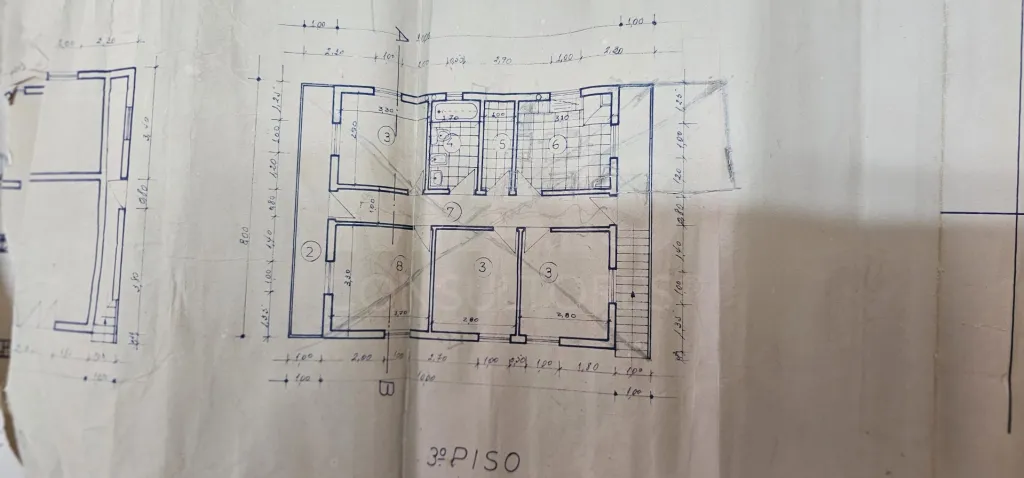 Moradia 2 Pisos centro Peroviseu c/ Terreno 500m2 e Garagem
