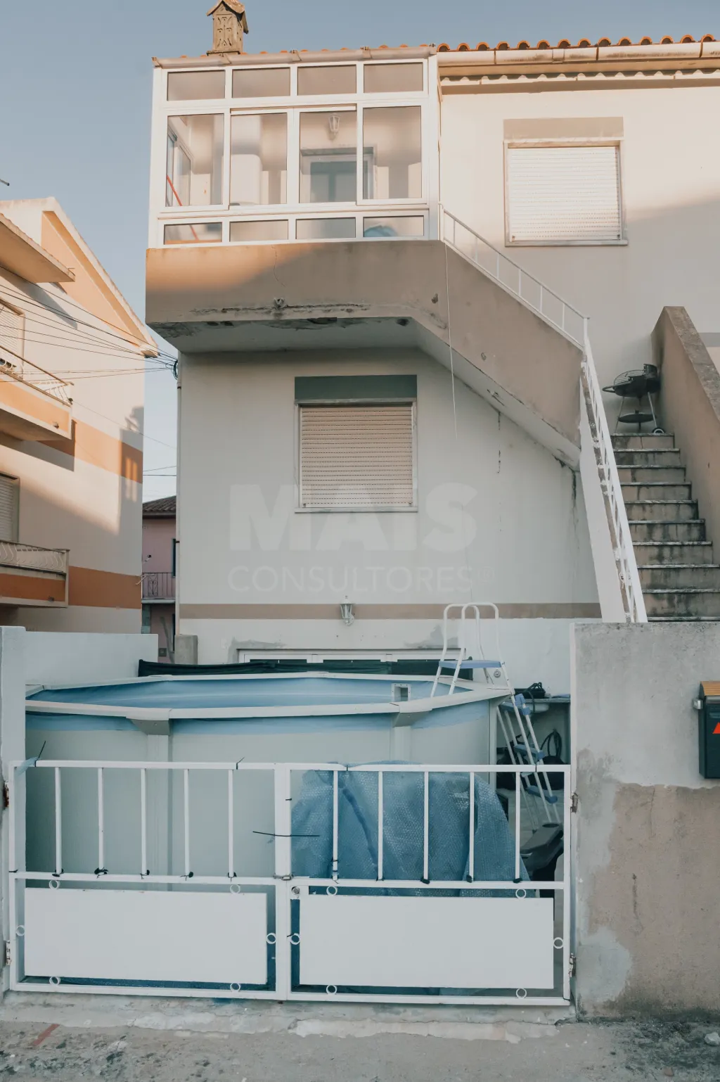 Apartamento T2 com Sótão, T1 na Cave e Potencial de Rentabilidade