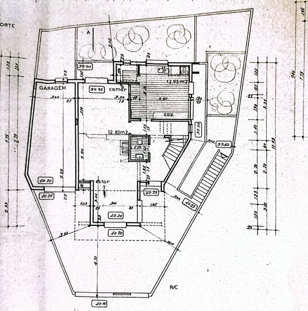 Moradia Isolada T4 Renovada — Abuxarda / Alvide, Cascais
