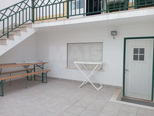 Moradia T2 + 1 Mobilada com Garagem e Quintal - Casais do Baleal