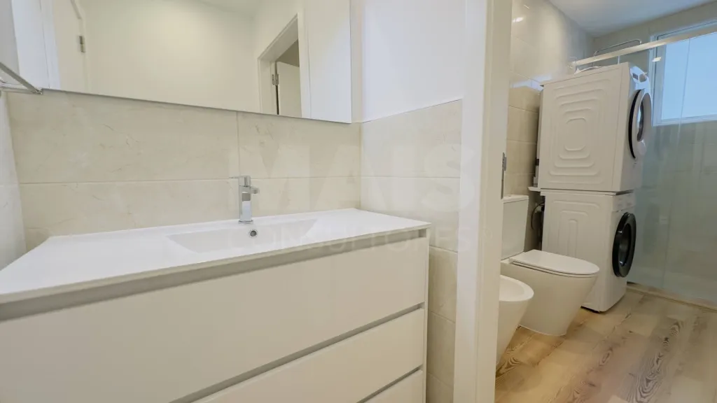 Fully Renovated 4-Bedroom Apartment | Downtown Lourinhã | Space, Elegance, and Comfort