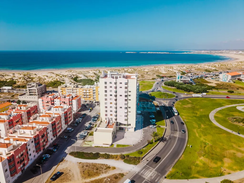 Vista Mar de Sonho | Apartamento T3 com 160 m² e Garagem em Peniche