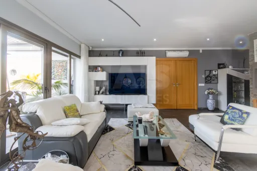 Moradia T4 de luxo no Barrocalvo, Carvalhal, Bombarral
