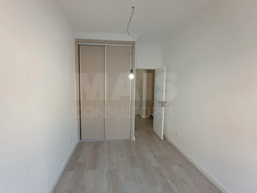 T2 Refurbished Damaia de Cima