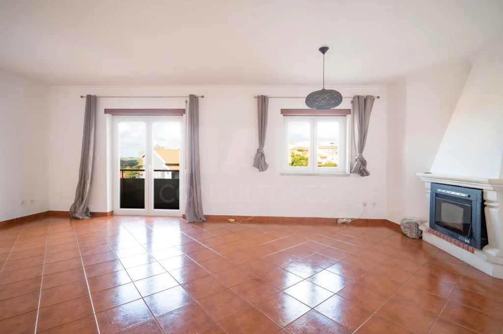 3 bedroom apartment in the center of Cadaval