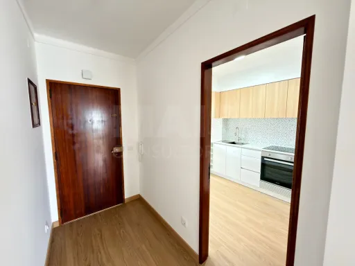 Apartamento T2 Renovado em Peniche – Oportunidade de Investimento!