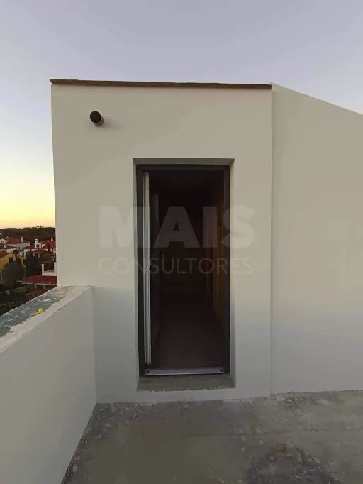 Moradia T3 NOVA C/ Terraço, Reguengo Pequeno, Lourinhã