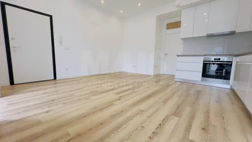 Apartamento T1 Totalmente Remodelado  | Centro da Lourinhã