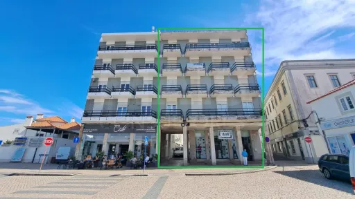 Prédio em Peniche | Investimento com rendimento e potencial de valorização