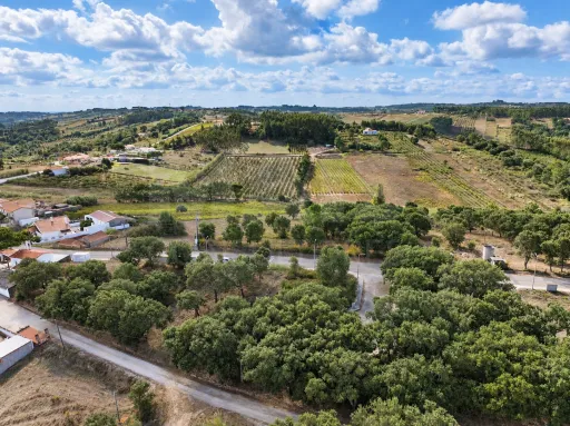 Lote Urbano de 607m2 para Moradia | A-dos-Negros, Óbidos