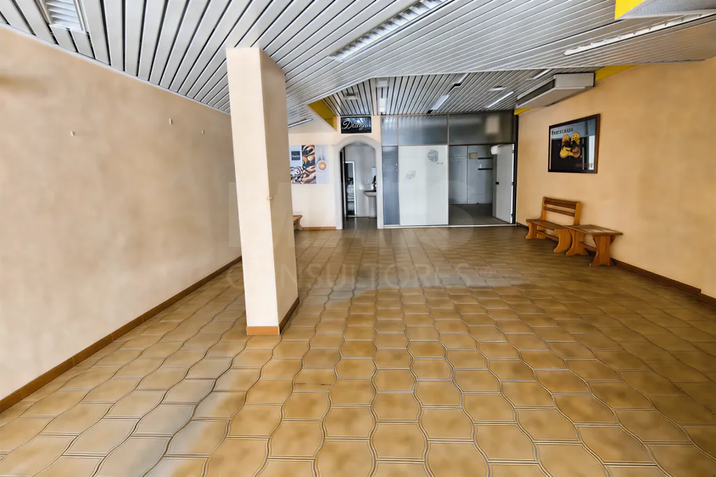 Um espaço. Diferentes caminhos. | 123 M² NO CENTRO DA BENEDITA