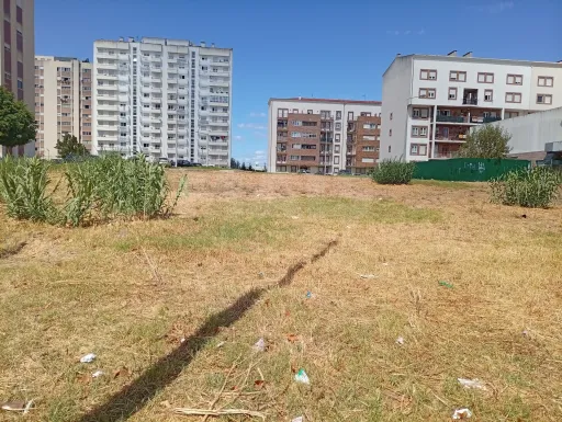 Lotes de terreno urbano para construção de prédios