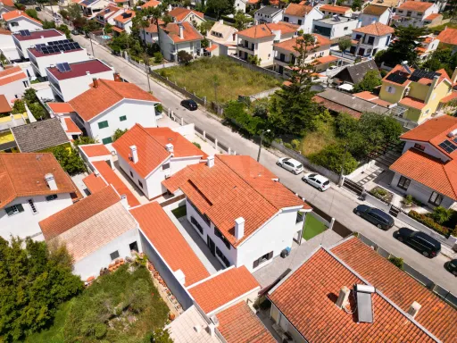 Moradia Isolada T3 com Jardim Privativo na Aroeira – Viva entre o Pinhal e o Mar