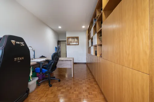 Apartamento T4 nas Torres do Restelo