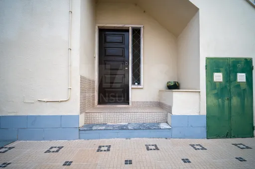 Moradia Bi-familiar | Oportunidade Única na Linha de Cascais