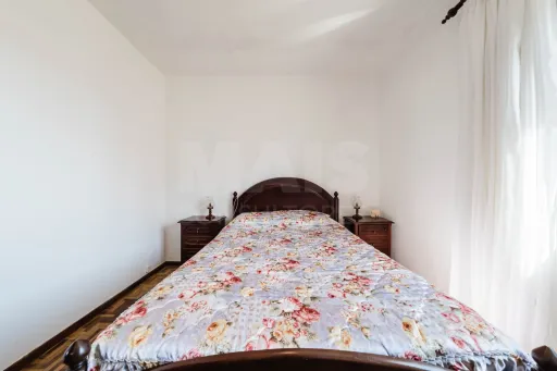 Moradia T2+2 com Terreno de quase 3000m2 Urbano
