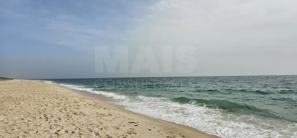 TRÓIA Moradia Contemporânea 5 Divisões com Jardim 700m2 em Soltroia – Praia Atlântida