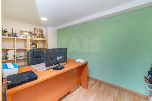 Moradia T3 totalmente remodelada no Condomínio Villas de Samorena em Samora Correia