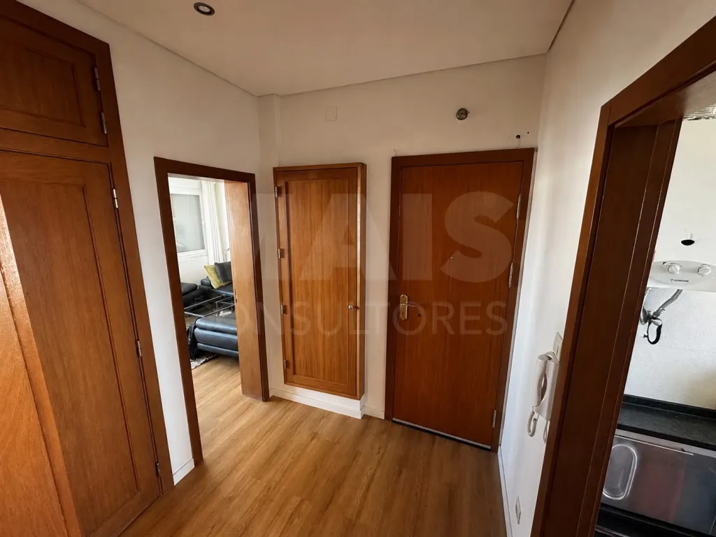 Exclusive Penthouse with Panoramic Views of the River and City in Arroios, Lisbon