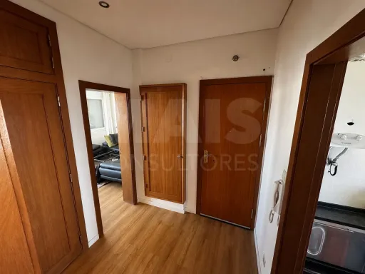 Exclusive Penthouse with Panoramic Views of the River and City in Arroios, Lisbon