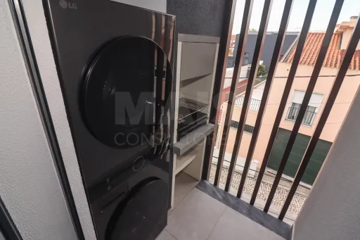 Apartamento T2 + Duplex -   2 lugares de estacionamento Casal Cambra