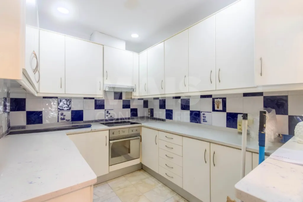 Moradia de dois pisos T5 118m2  renovada no Cadaval
