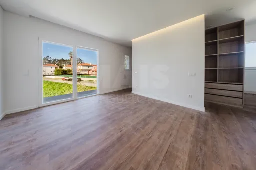 Moradia T3+1 | Piscina | Garagem | Caldas da Rainha