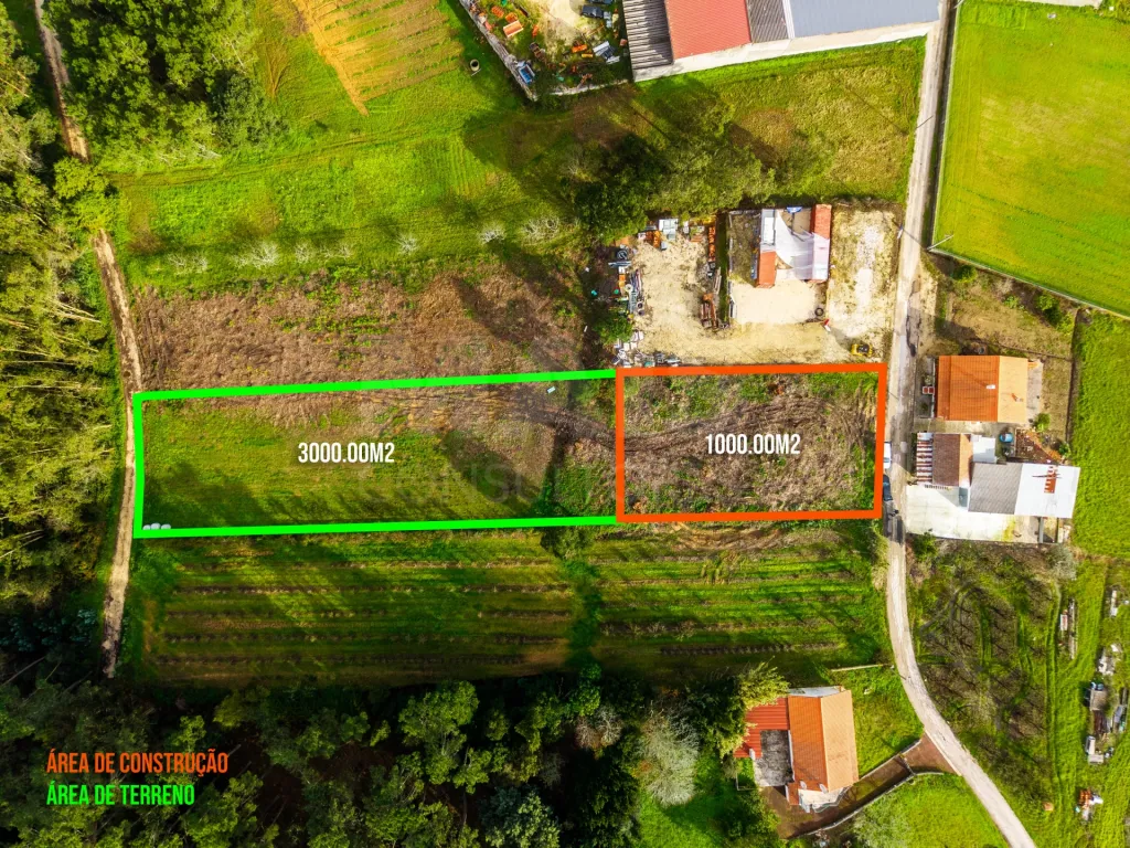 Terreno para construção de 2 Moradias