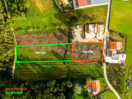 Terreno para construção de 2 Moradias
