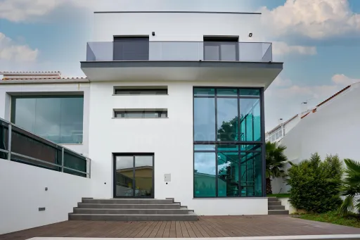 4 bedroom villa in Estoril