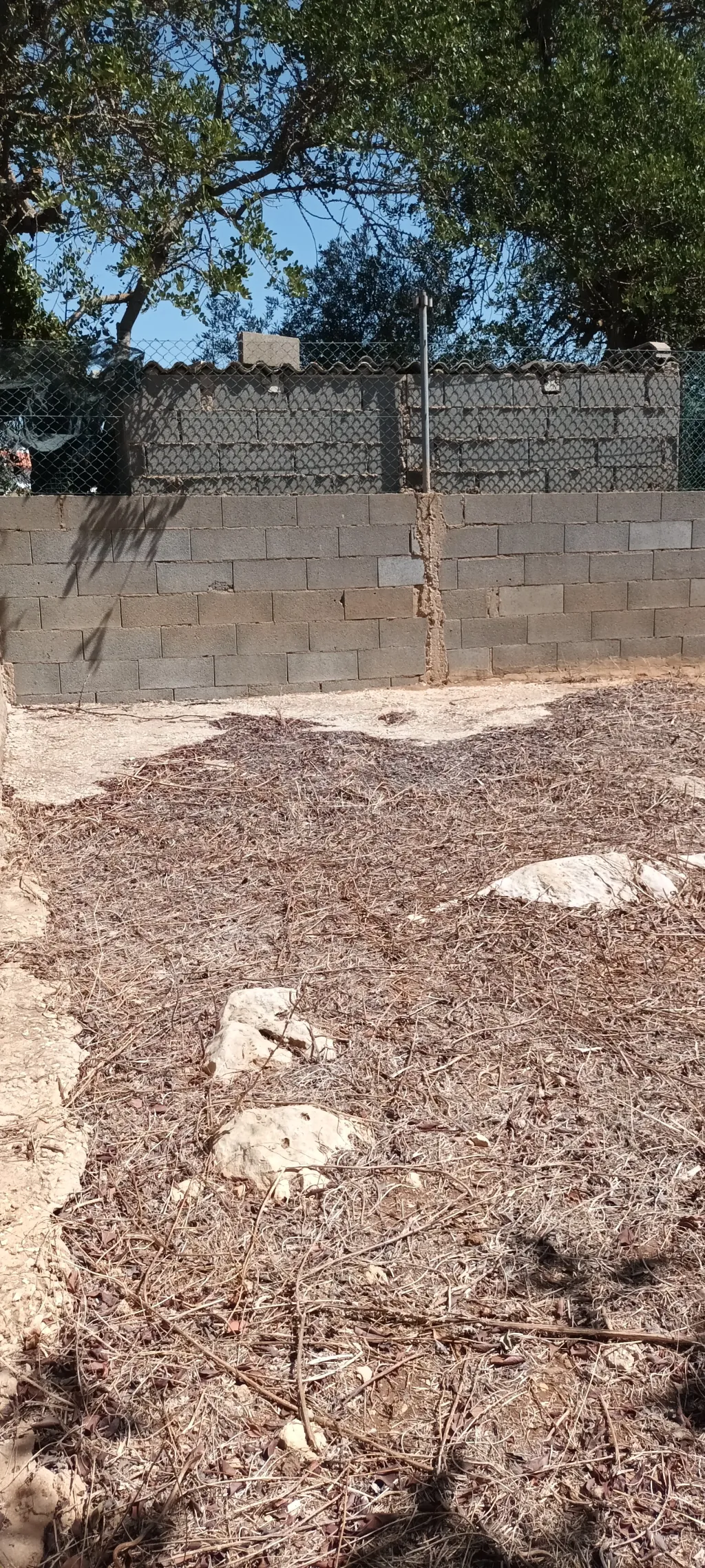 Terreno urbano com ruina / rustico