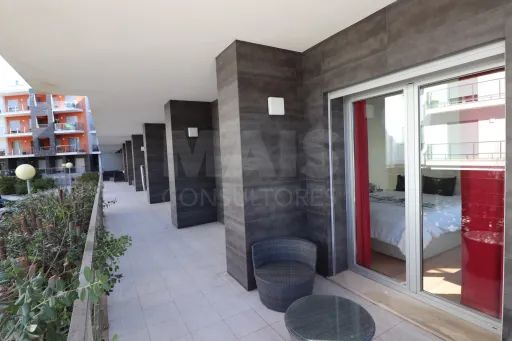 T3 150m2 na Quinta das Oliveiras com varanda de 60m2