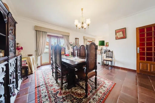Moradia Isolada T7 no Bombarral | Espaço, Tranquilidade e Proximidade do Centro 🏡