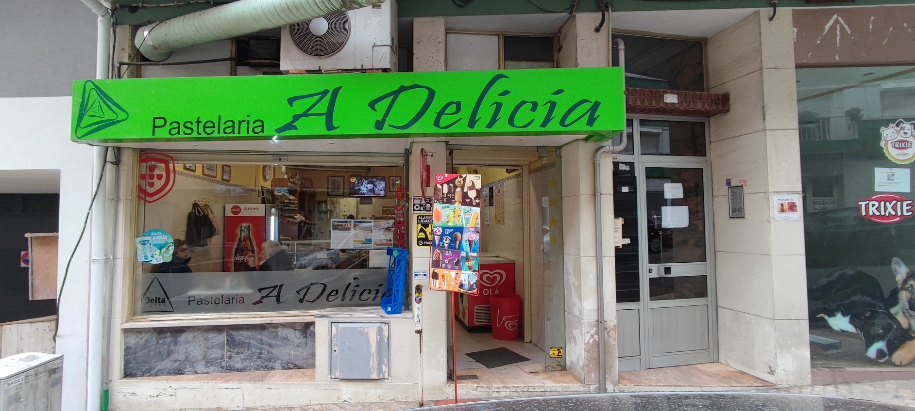 Café Pastelaria Central em Sacavém