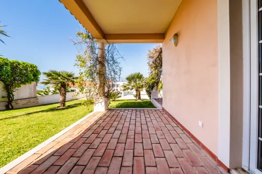 Moradia T5 em Lourinhã com Vista Mar, Piscina Aquecida e Jardim