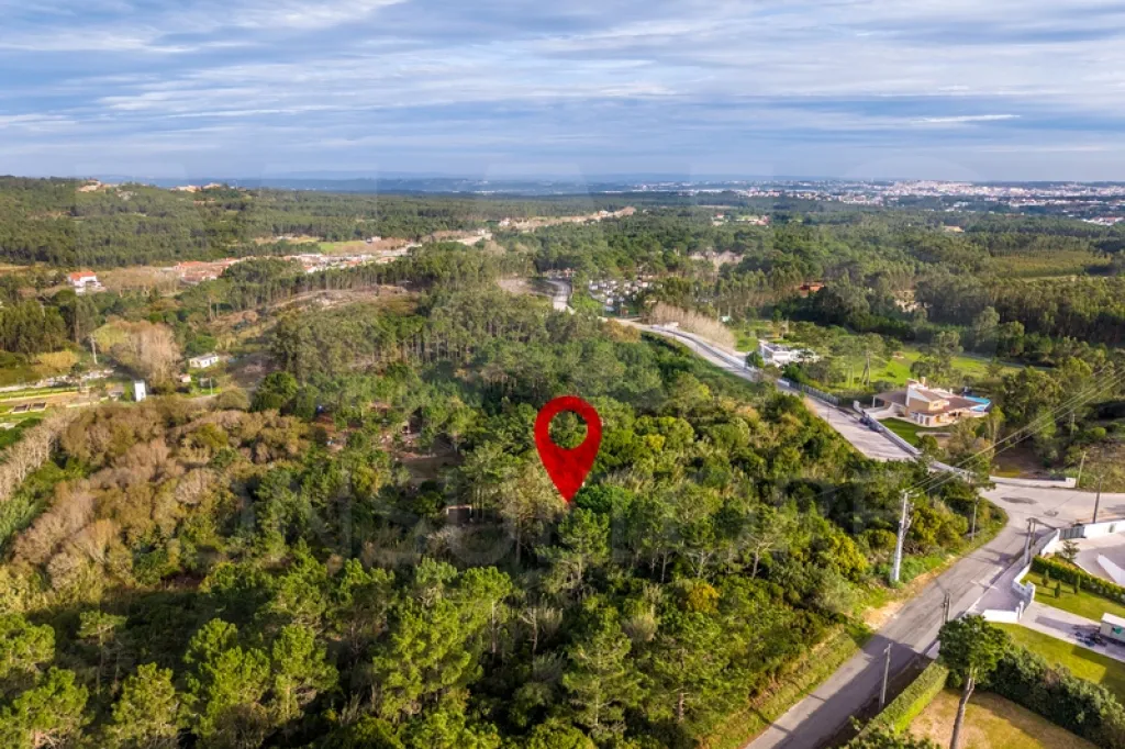 Refúgio Exclusivo na Foz do Arelho: Uma Oportunidade Única de Preservação e Natureza