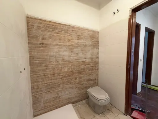 Apartamento T4 em Carnide