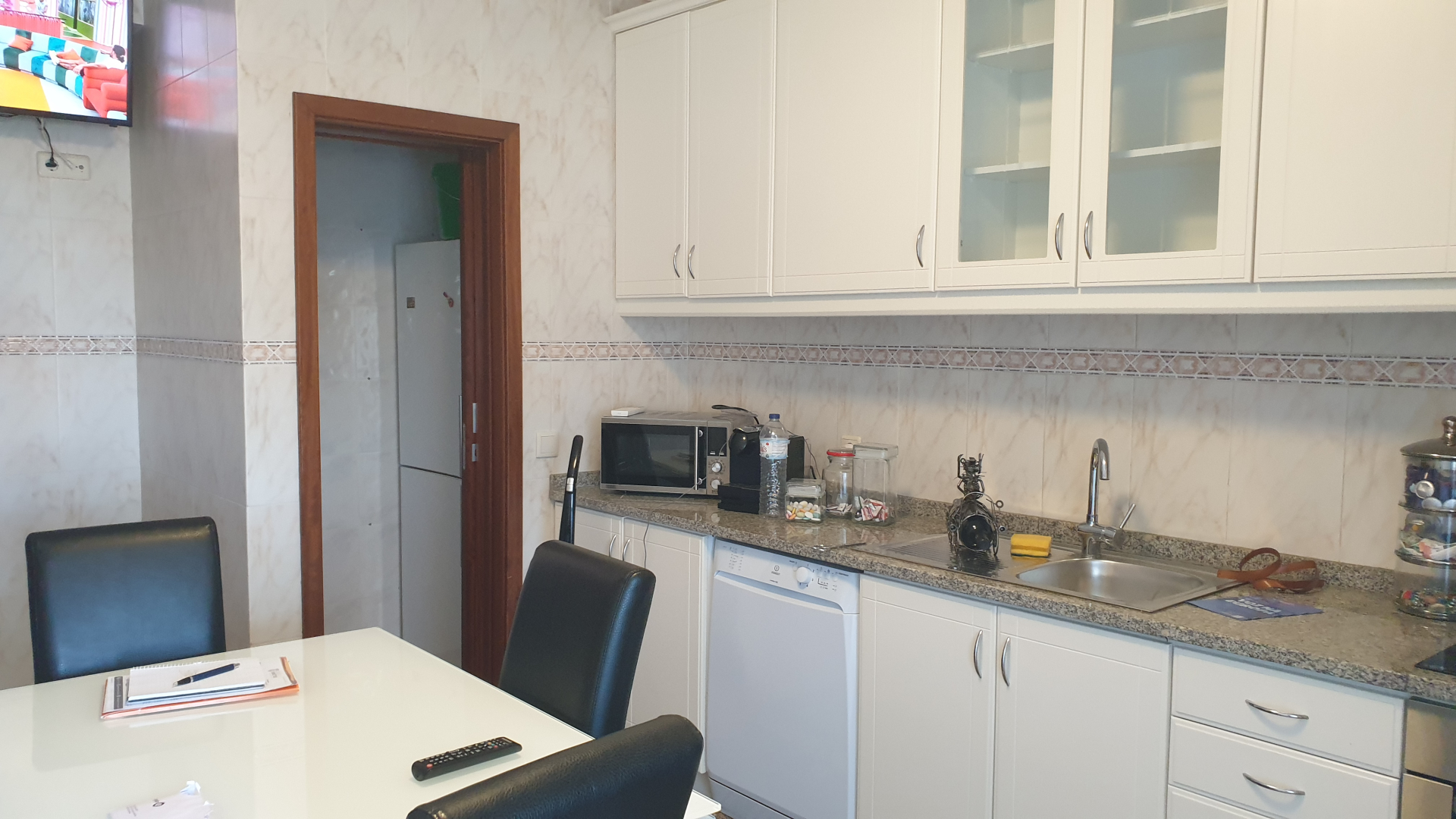 - Oportunidade Única em Arrifana-Apartamento T2 Mobilado