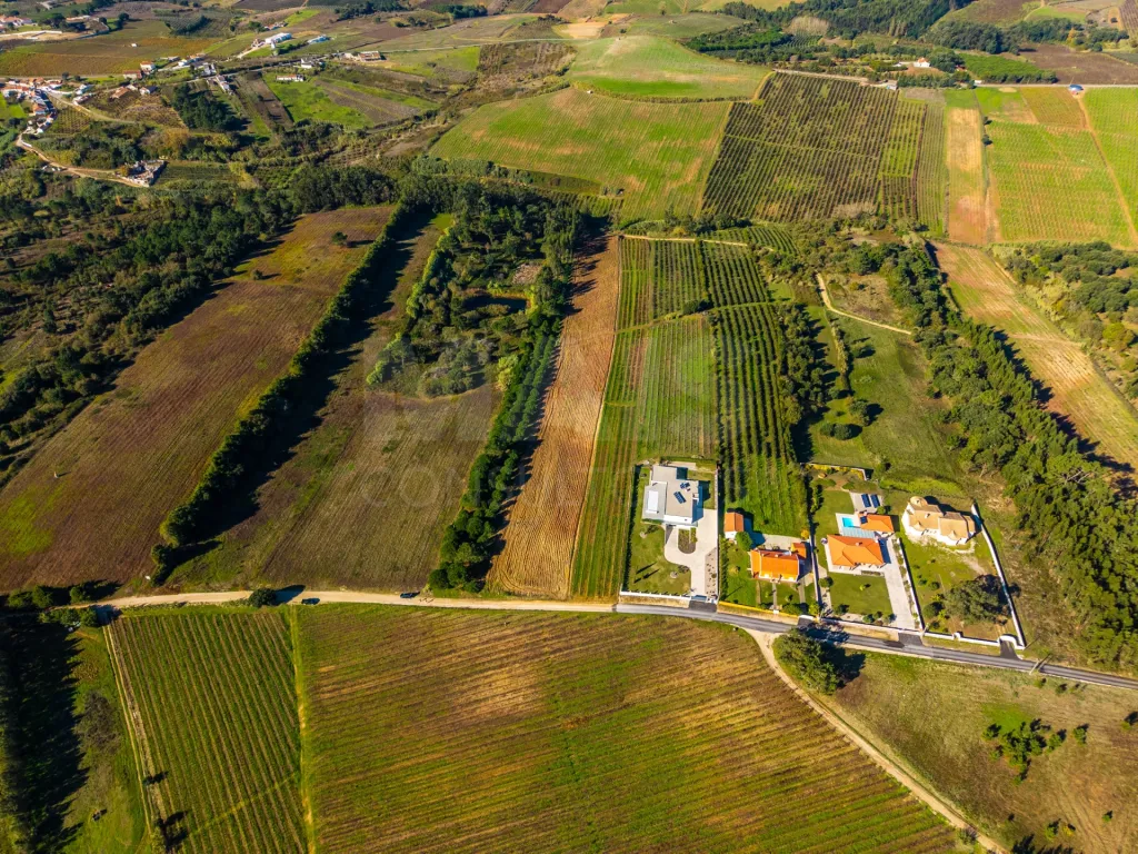Terreno de 7240m2 com vista deslumbrante para a Serra do Montejunto