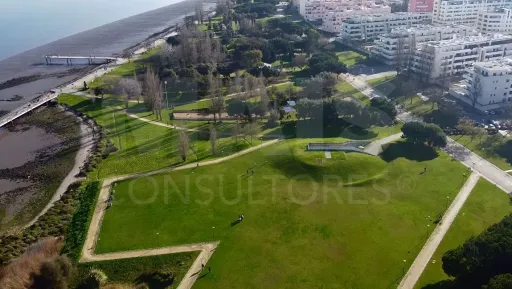 Apartamento T4 no Parque das Nações -Lisboa , com varanda, 2 lugares de Estacionamento e arrecadação