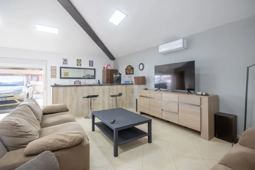 Moradia Térrea T5 com Piscina e Vista Deslumbrante – Serra de Aire e Candeeiros
