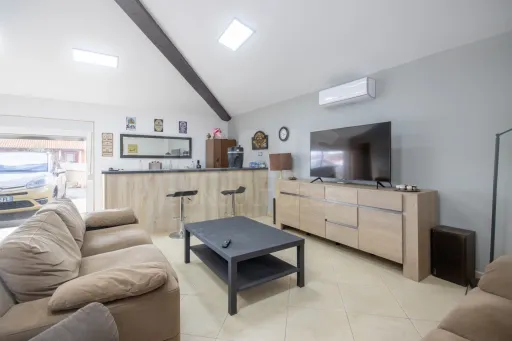 Moradia Térrea T5 com Piscina e Vista Deslumbrante – Serra de Aire e Candeeiros