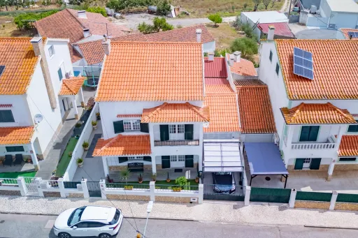 Moradia T3+1 com Garagem no Carregado