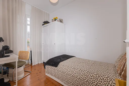 T6 com 130m2 Vista Rio à Rua da Junqueira - Belém