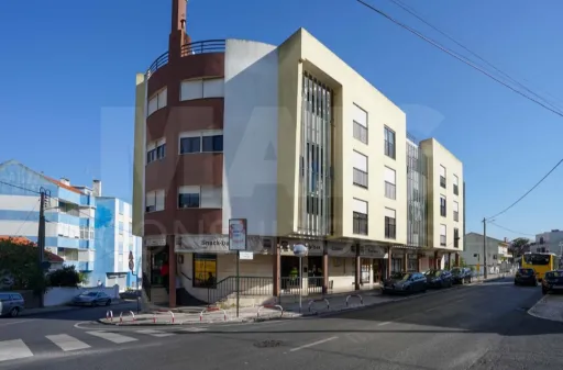 Negócio pronto a render -trespasse por valor imperdível na Ramada