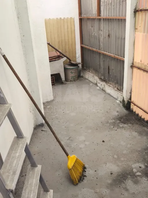 Moradia em Sacavém para remodelação total